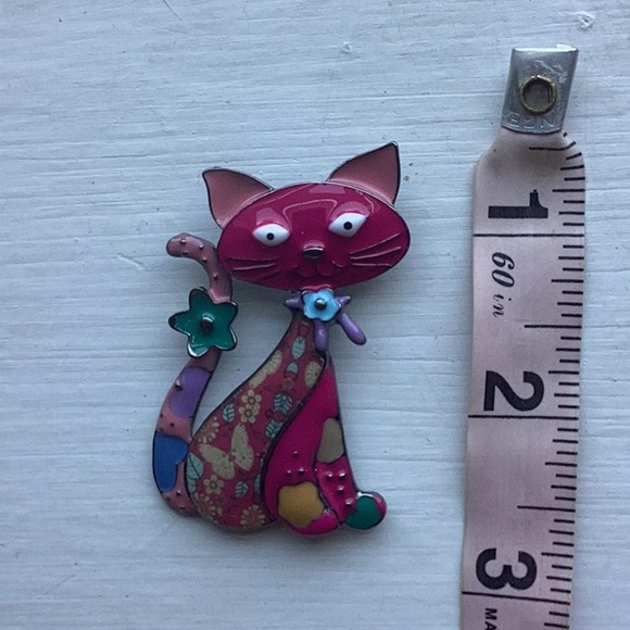 Whimsical fun kitty cat pin in muti colors FUN - Picture 1 of 4